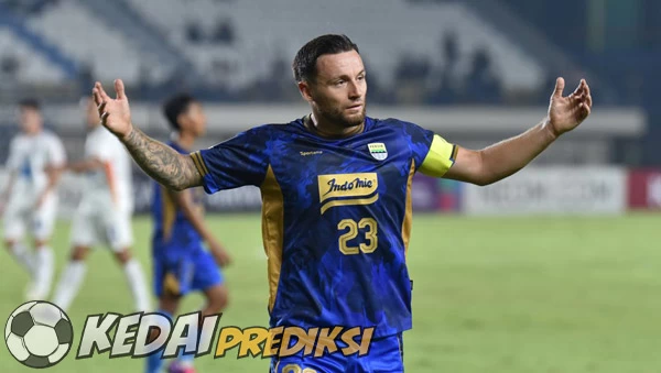 Prediksi Skor Persik vs Persib 28 Oktober 2024