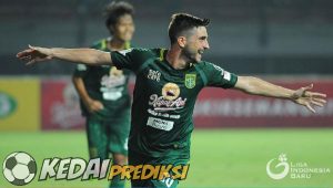 Prediksi Skor Persebaya vs Arema 7 Desember 2024