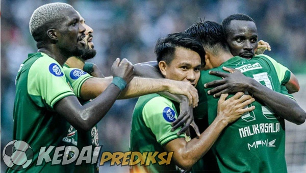 Prediksi Skor Persebaya vs Malut United 17 Januari 2025