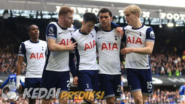 Prediksi Skor AZ Alkmaar vs Tottenham 7 Maret 2025