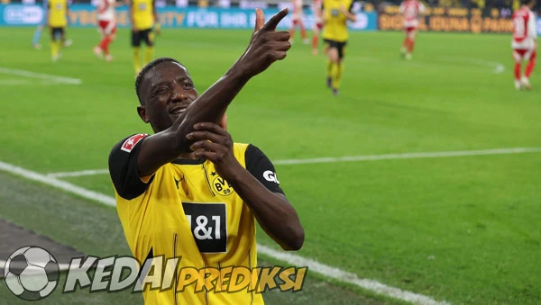 Prediksi Skor Borussia Dortmund vs Lille 5 Maret 2025