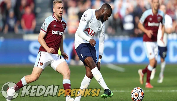 Prediksi Skor West Ham vs Tottenham 4 Mei 2025