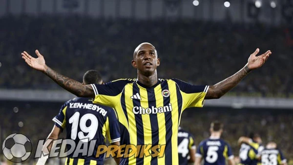 Prediksi Skor Benfica vs Fenerbahce 28 Agustus 2025
