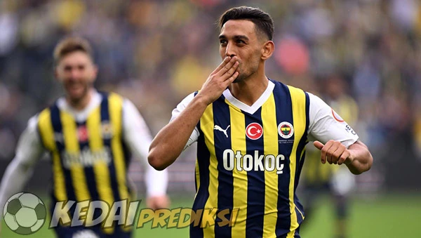 Prediksi Skor Fenerbahce vs Feyenoord 13 Agustus 2025
