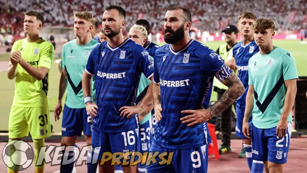Prediksi Skor Lech Poznan vs KRC Genk 22 Agustus 2025