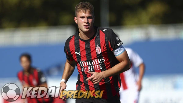 Prediksi Skor AC Milan vs Fiorentina 20 Oktober 2025
