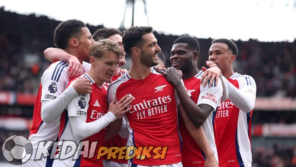 Prediksi Skor Aston Villa vs Arsenal 6 Desember 2025
