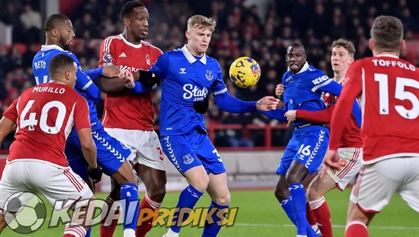 Prediksi Skor Everton vs Nottingham 6 Desember 2025
