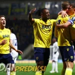 Prediksi Skor Oxford United vs Southampton 26 Desember 2025