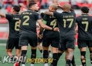 Prediksi Skor Persebaya vs Malut United 10 Januari 2026